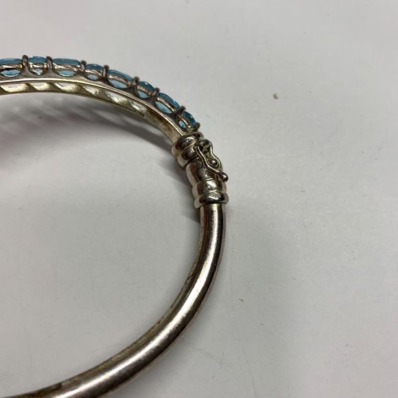 .925 Silver Hinged Bangle Bracelet With Light Blue CZ Stones. - Picture 3 of 3